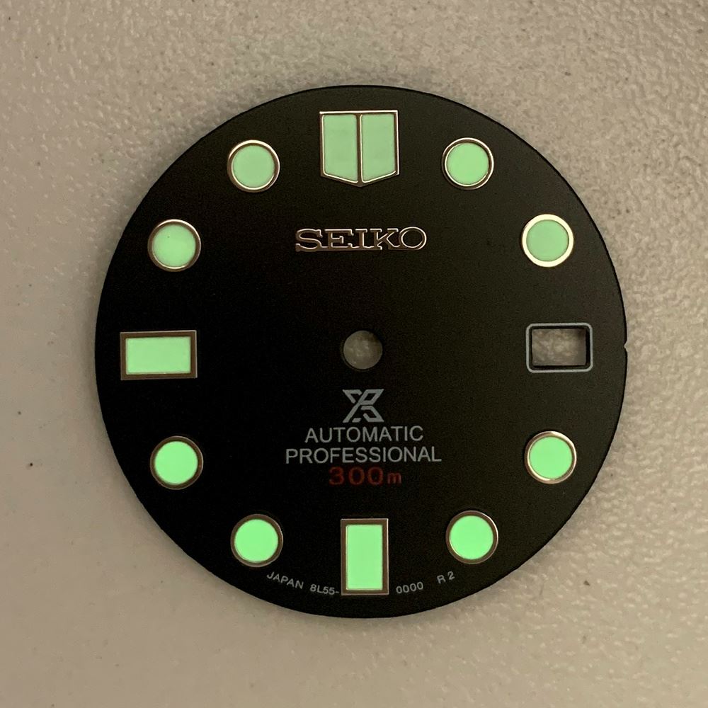 28.50mm green luminous watch dial by #0321 for NH35 movement, ideal for custom watch builds.