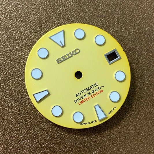 Green luminous 28.50mm watch dial, designed for NH35 movement, ideal for watch replacements.
