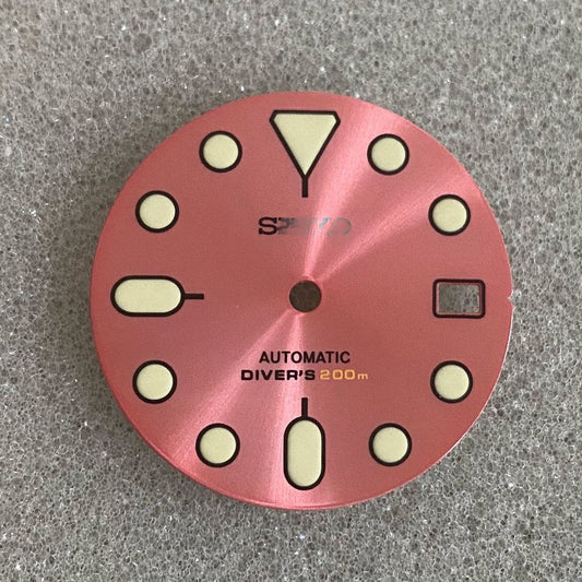 28.50mm C3 enamel green luminous watch dial, compatible with NH35 movement for enhanced visibility.