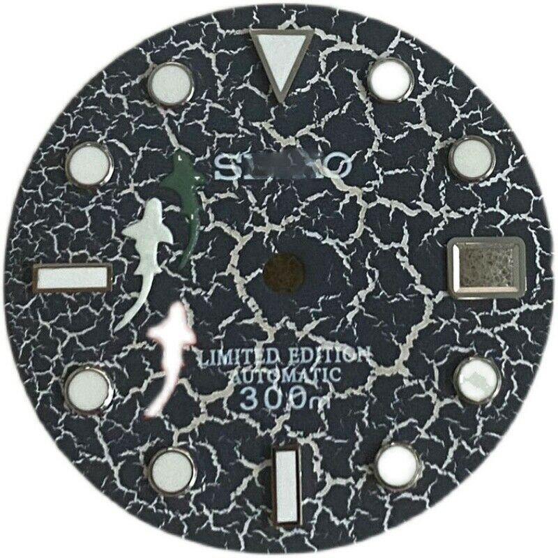 Green luminous 28.5mm Fish watch dial by #1819, fits NH35/36 SKX movement for diving watches.