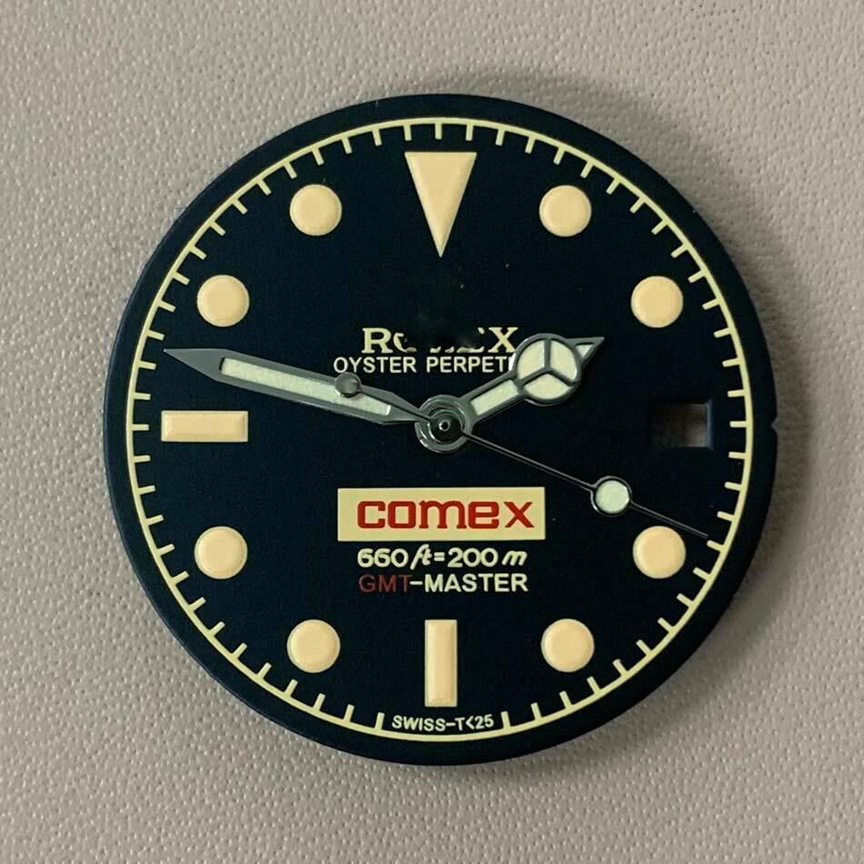 Blue-green luminous watch dial for 8215/2813/8200 with RLX hands, enhancing nighttime visibility and style.