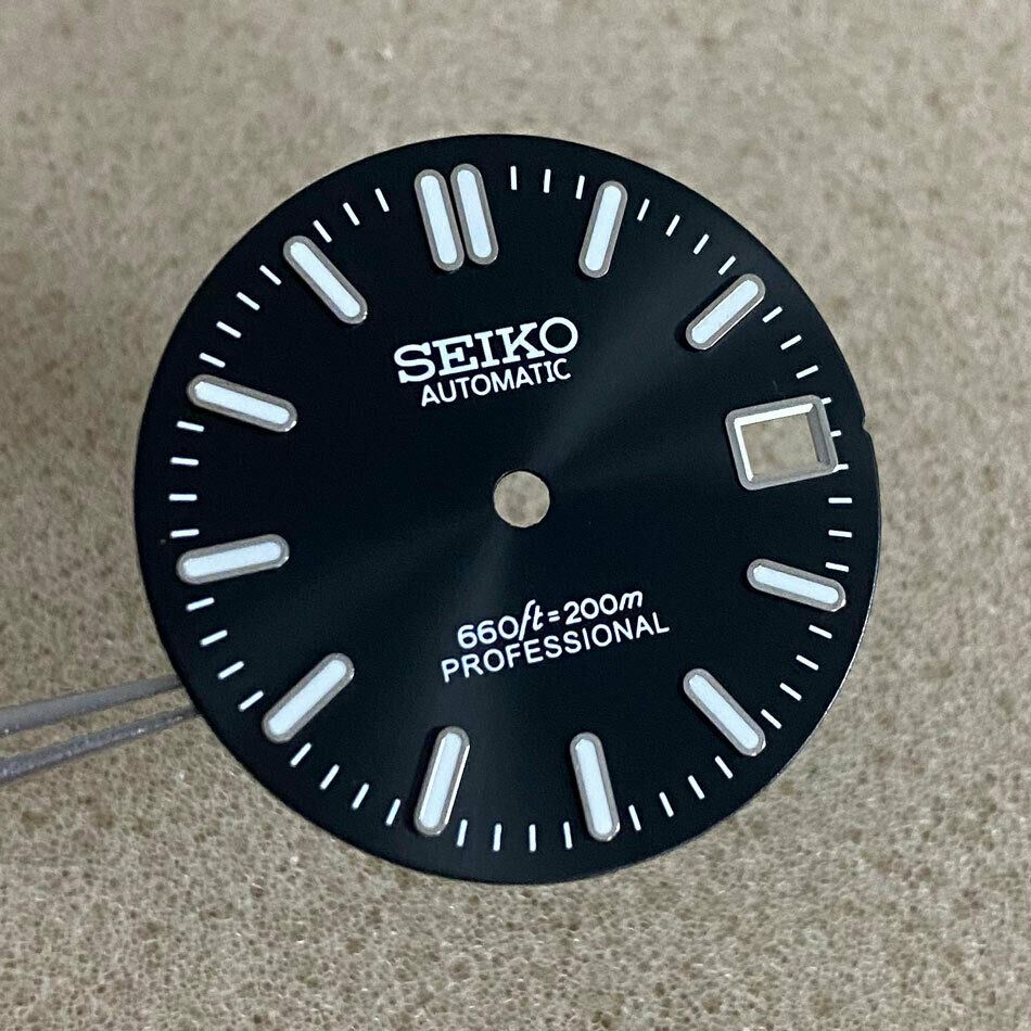 Green luminous 28.5mm watch dial for NH35 movement, enhancing visibility and style by AE46.