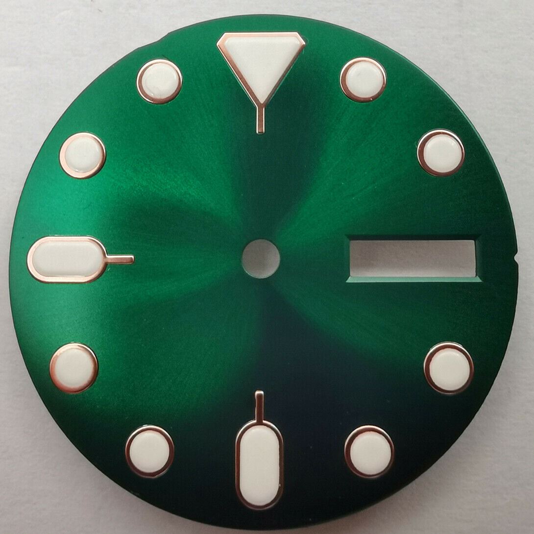Brandneues 28,50 mm Zifferblatt, grün leuchtend, geeignet für NH36-Uhrwerk Nr. 03