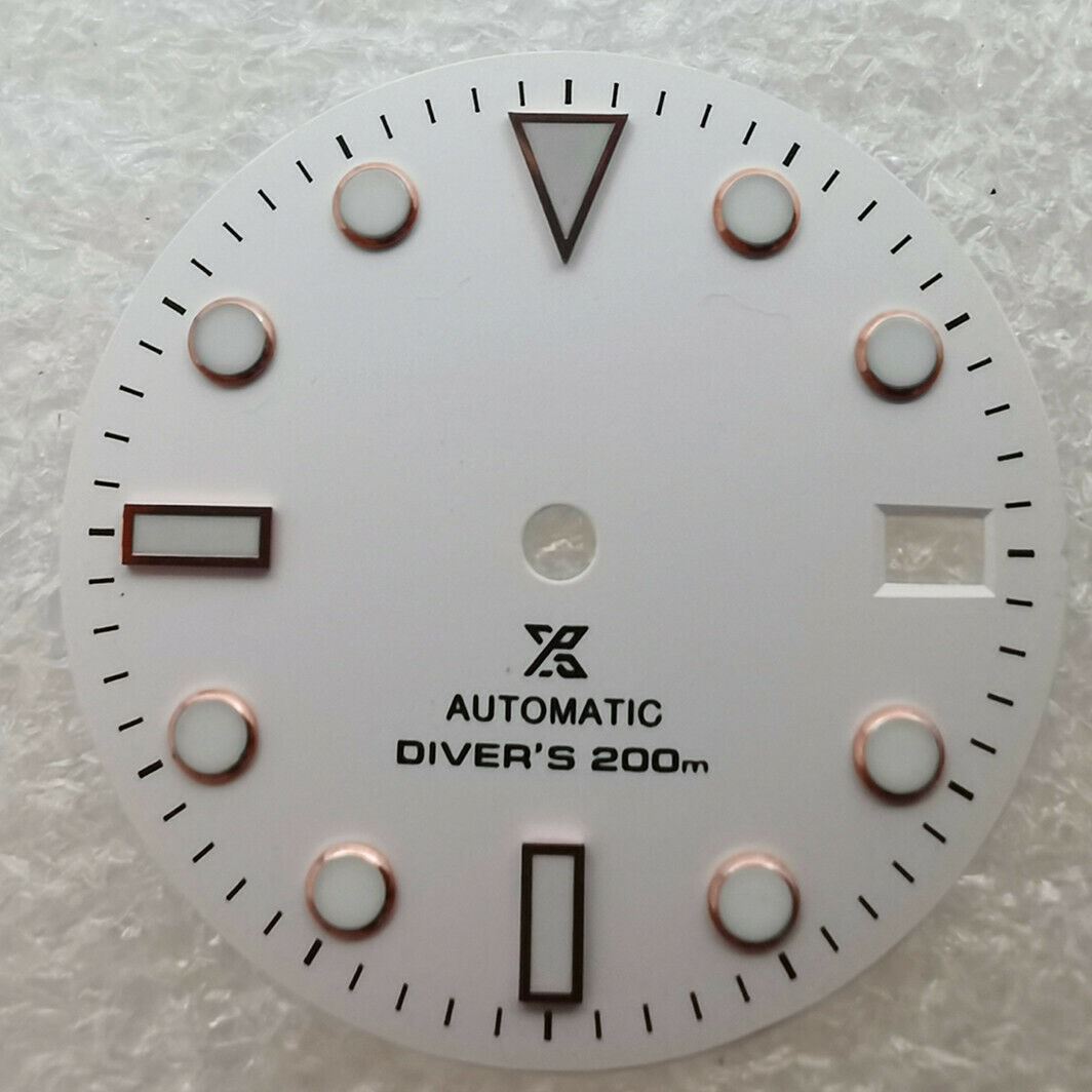 28.50mm green luminous watch dial by Brand New for NH35 movement, ideal upgrade for stylish timepieces.