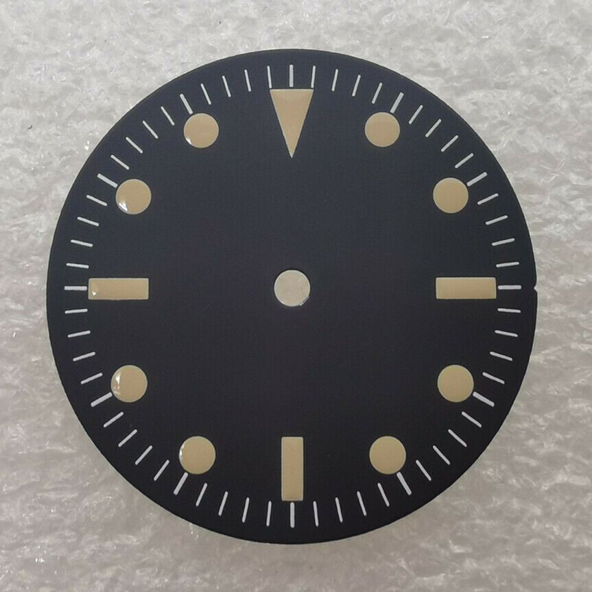 28.50mm Brand New watch dial in sleek black, no lume, compatible with NH35/NH36 movement for precision timepieces.