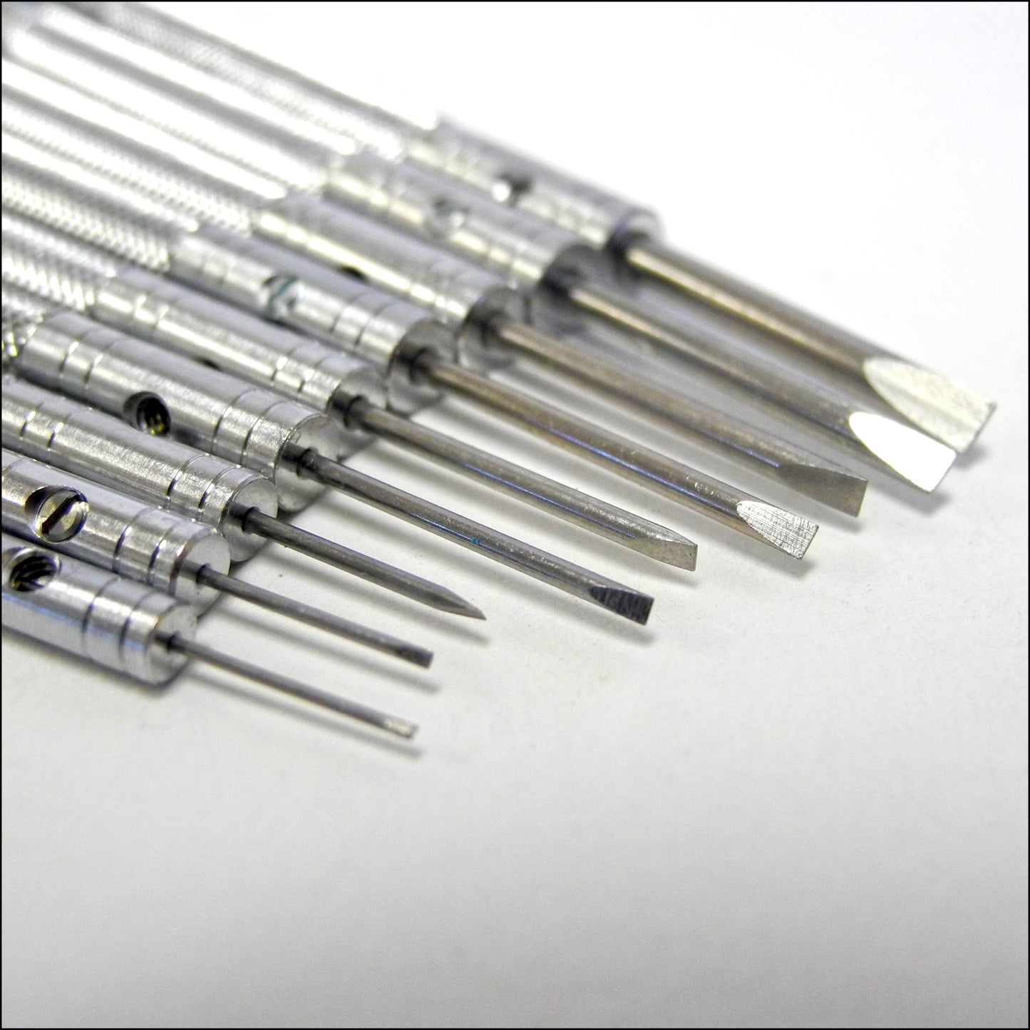 Bergeon 5970 watch repair set featuring 9 Swiss-made precision screwdrivers for detailed watch accessory maintenance.