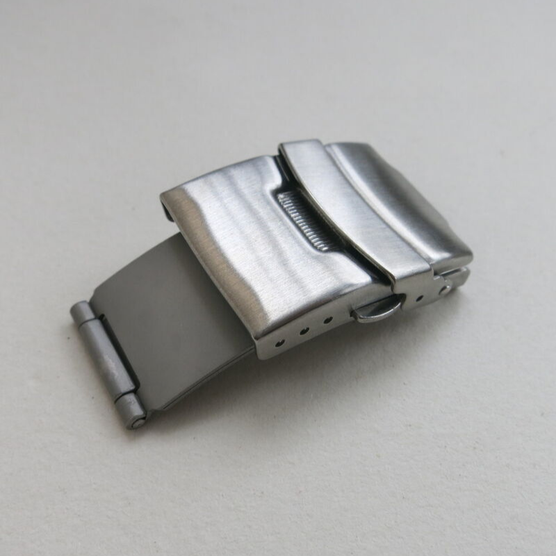T661 pack of 6 double switch watch buckles, durable 12-22mm leather strap connectors.