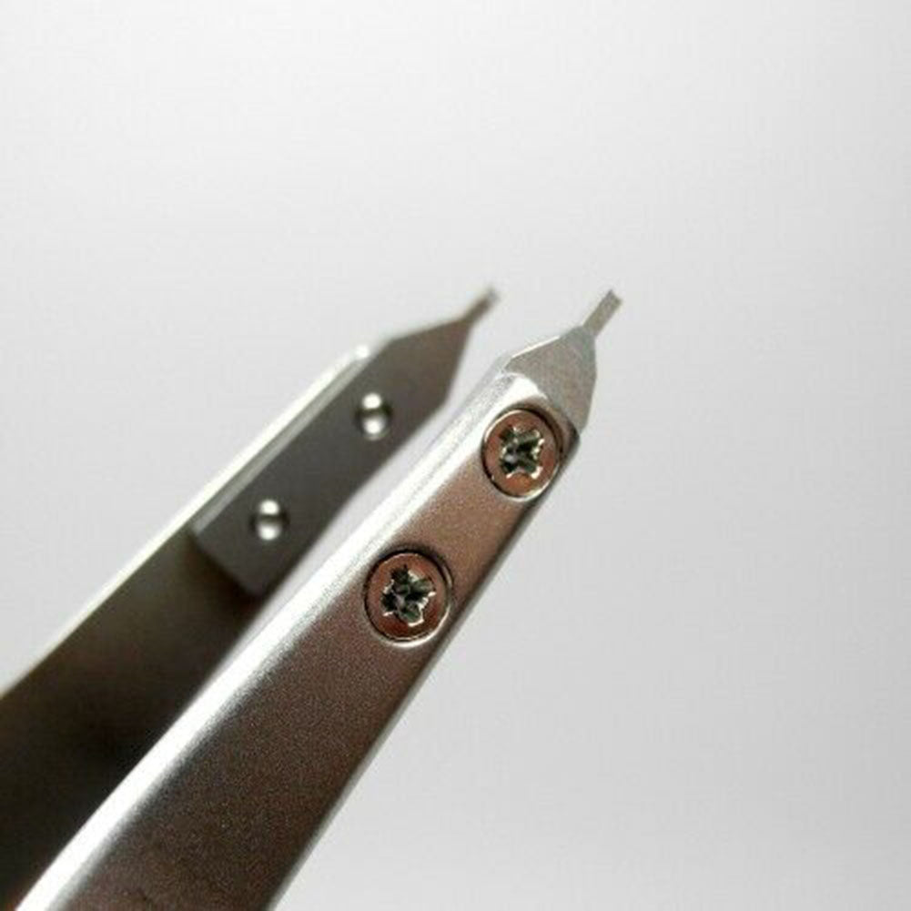 Bergeon 7825 spring bar tweezer designed for precise lug removal on wristwatches, essential watch accessory.