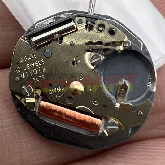Miyota 1L12 Japan quartz movement with date display at 3 o?clock, precision watch accessory.