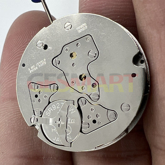 Ronda 5040D Swiss quartz watch movement with date display at 6 o'clock for precise timekeeping