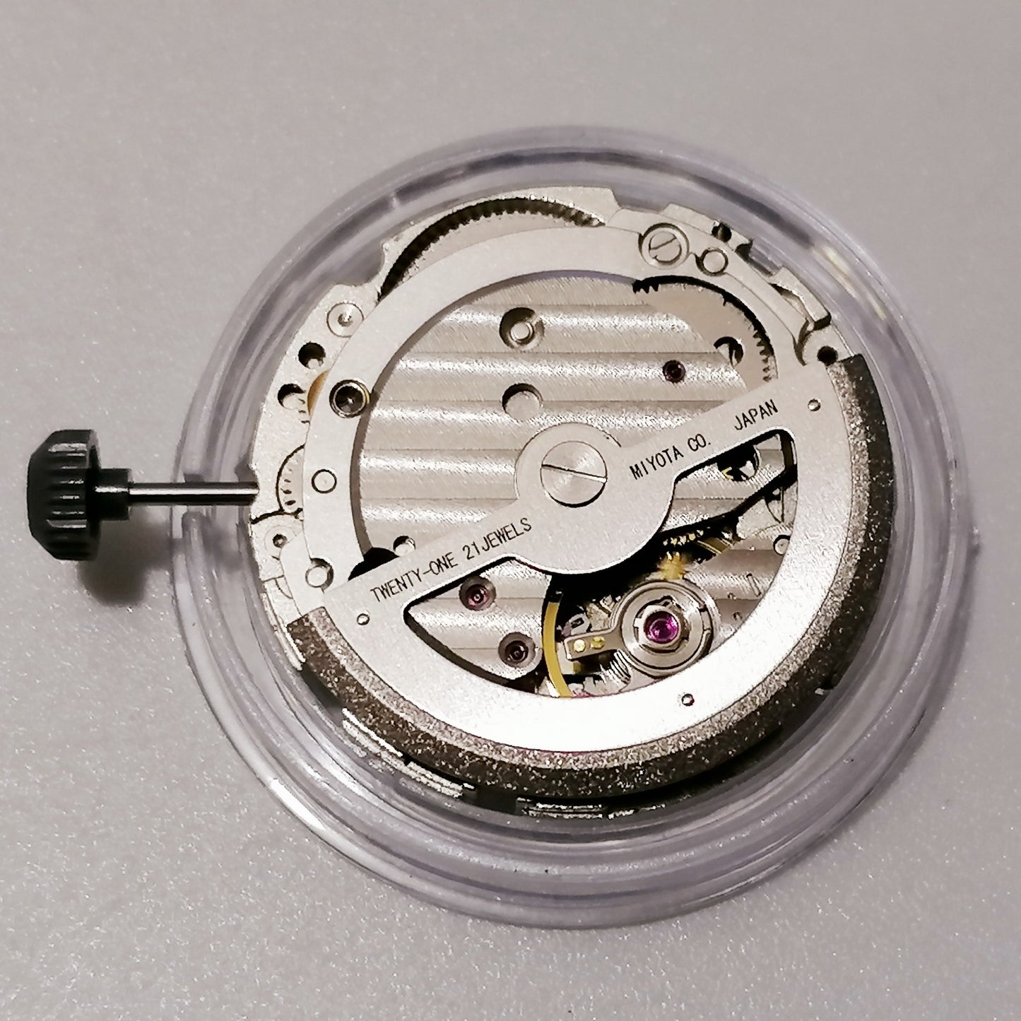 Japan Made Miyota 821A automatic watch movement, precision timekeeping replacement for watch accessories.