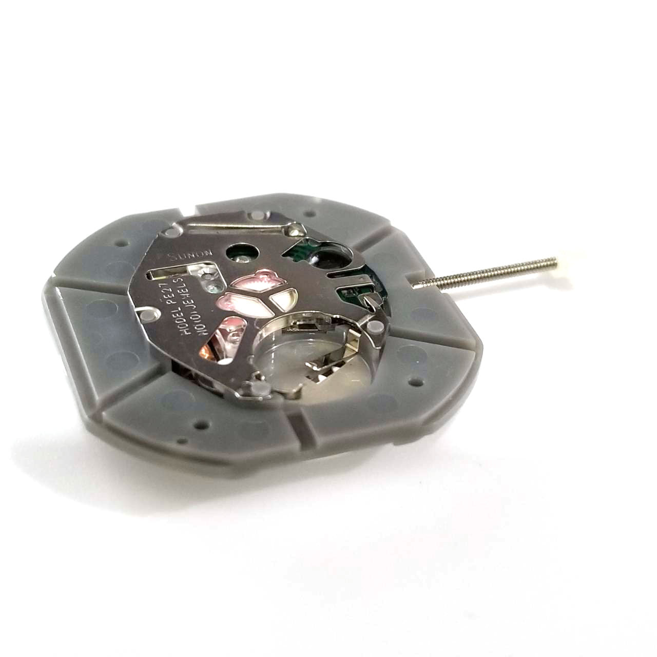 Sunon PE27 quartz watch with 3 hands and date, sleek design for accurate timekeeping.
