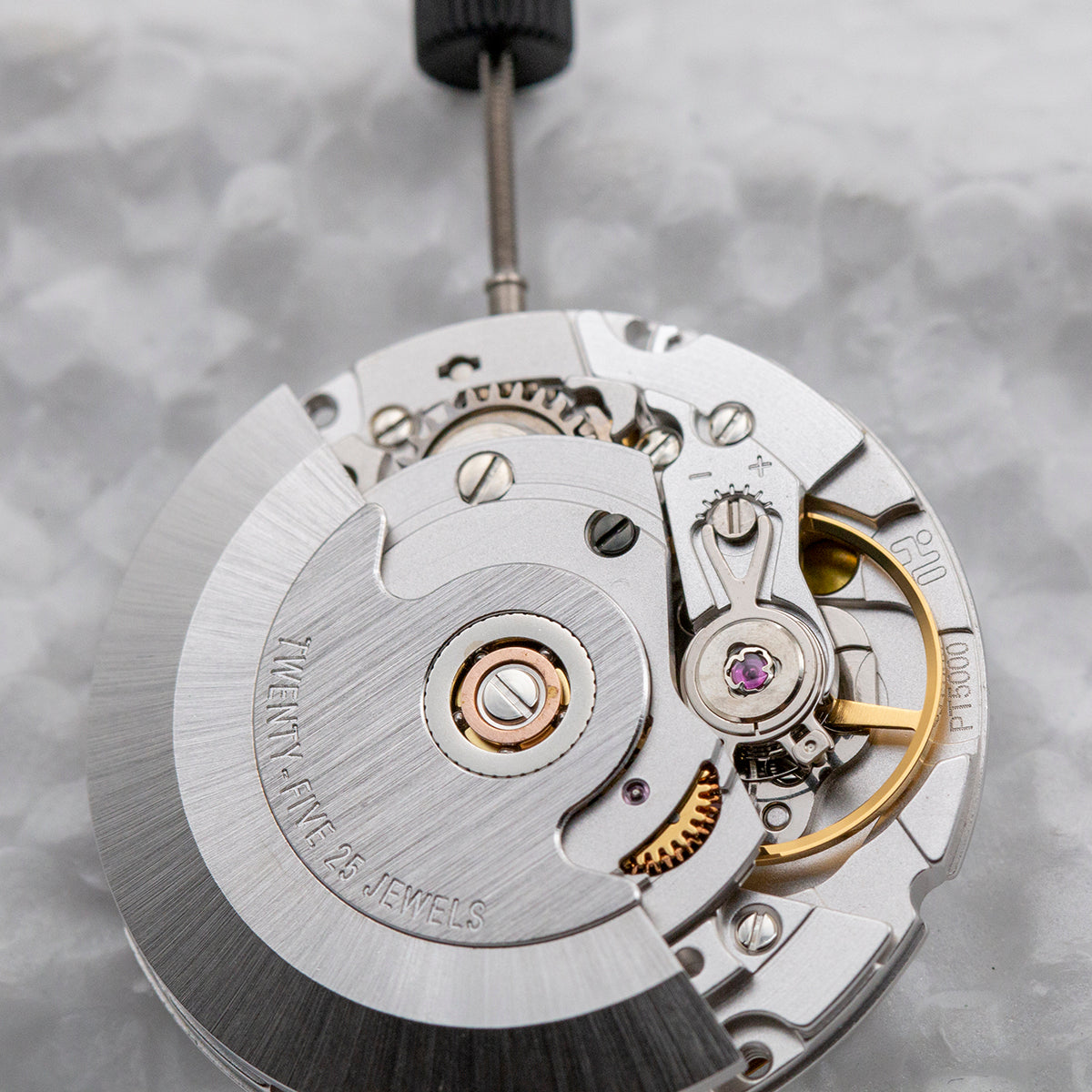 PT5000 automatic mechanical watch movement by China Made, precision replacement compatible with ETA2824/SW200 models.