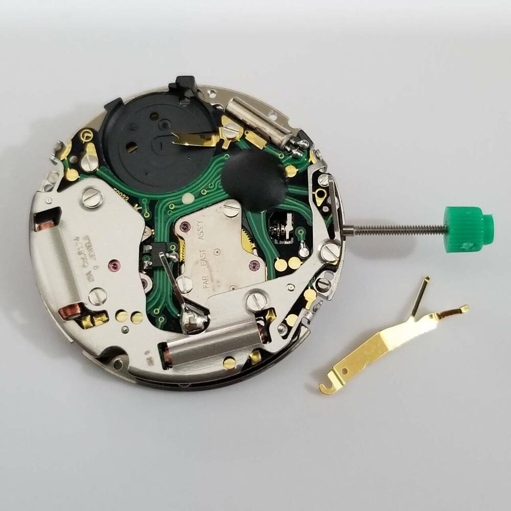 Silver ISA 8174/220 quartz watch repair part for precise timekeeping, compatible with 8154/220 models.