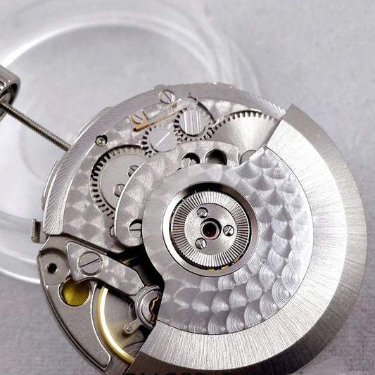Seagull ST2533 mechanical automatic watch movement with GMT function, precision-engineered in China.
