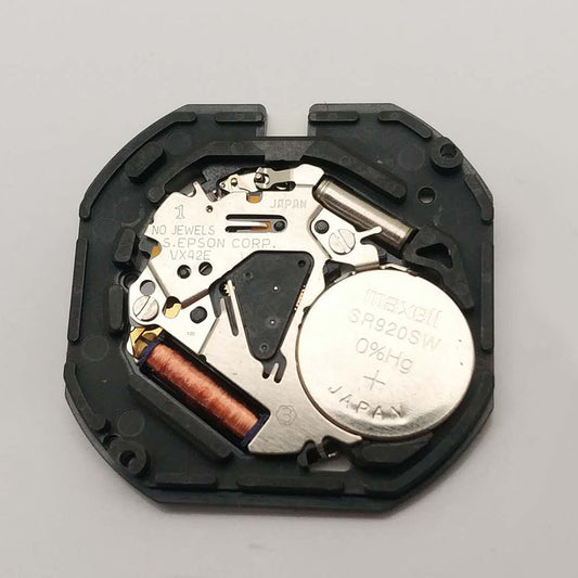 Shiojiri Hattori VX42 Quartz watch movement with day display at 3 and 6 o'clock, brand new.
