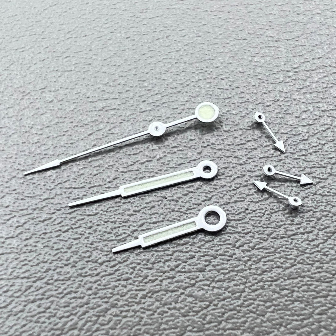 Green lume pointed white trim watch hands for Miyota OS10 OS20 OS60 OS80, enhancing time visibility.