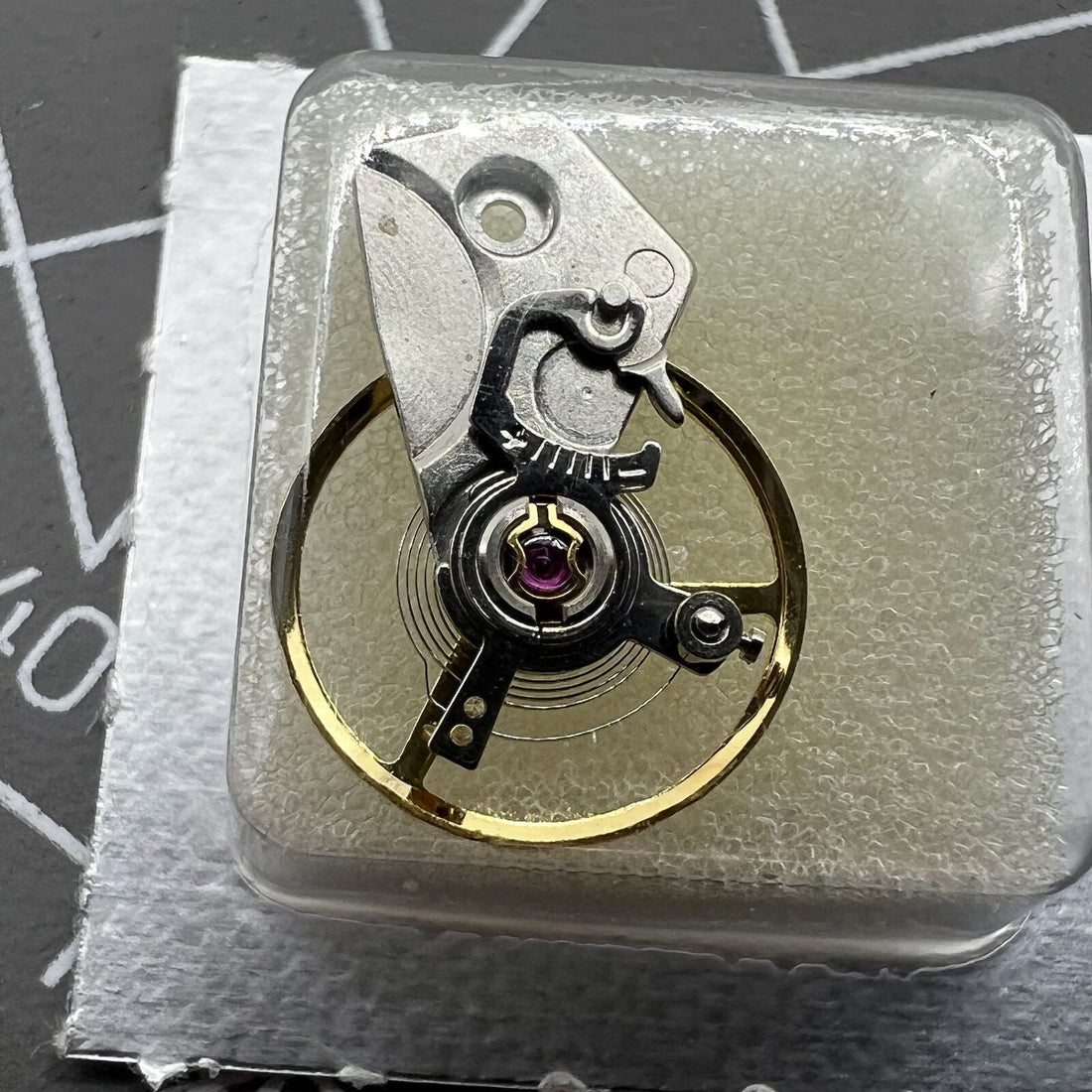 Wholesale watch balance wheel with splint for Dandong 7750 movement 28800 vibrations, precision repair part.