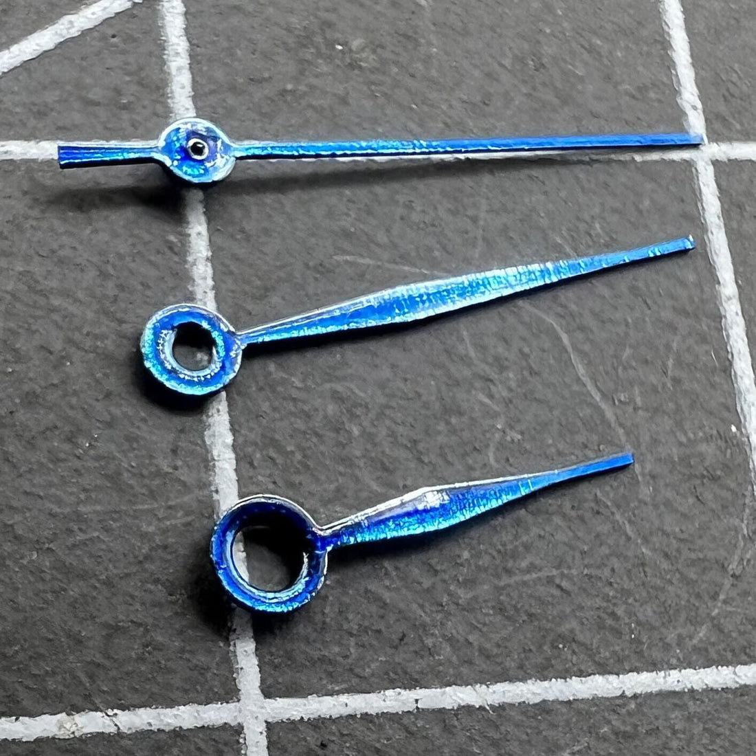 Blue 10mm long diamond-shaped watch hands for Miyota 2035 quartz movement.