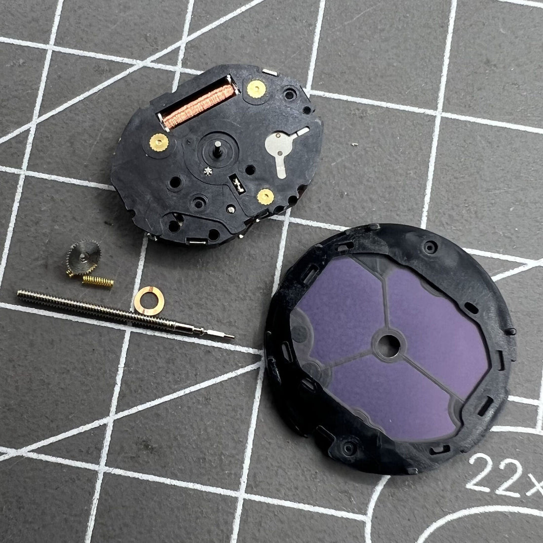 Hattori Epson TMI VS15A solar-powered quartz watch movement for precise timekeeping