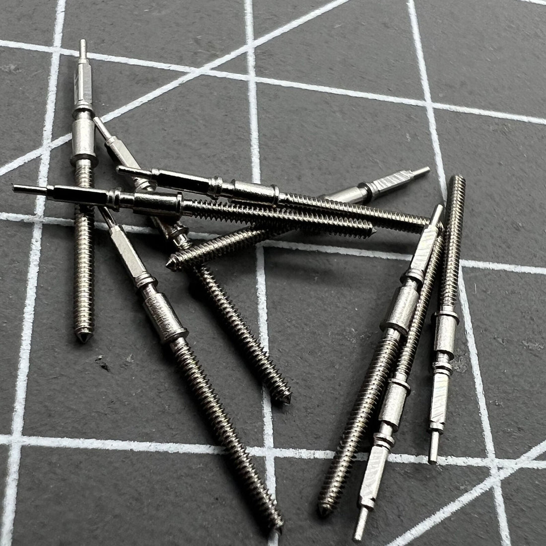 1. Precision watch winding stem for SW200 movement, compatible with SW220, SW240, SW260.  