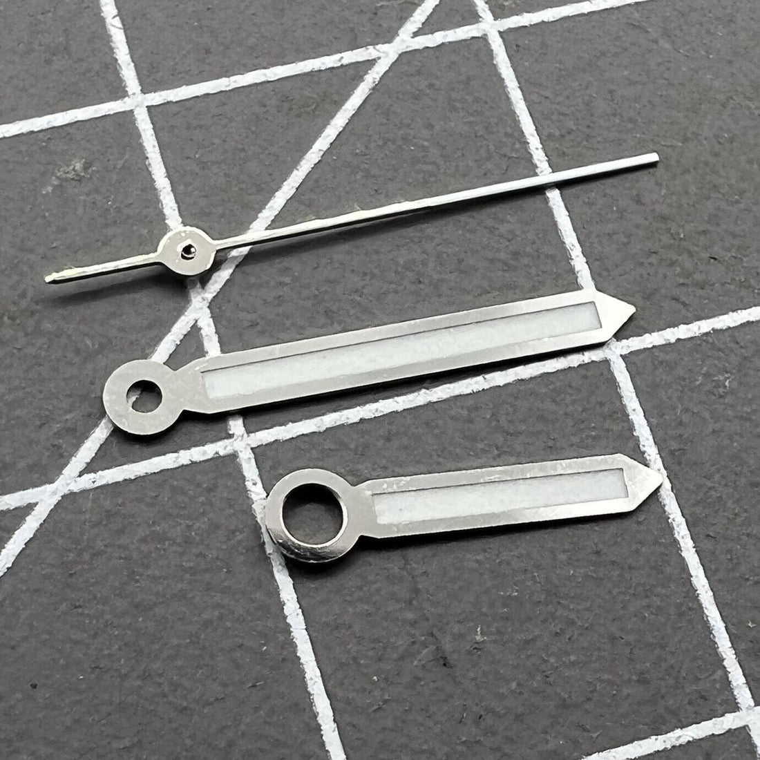 Set of 17mm silver trim green luminous watch hands compatible with Miyota 2035 2115 2105 2305 movements for precise timekeeping.