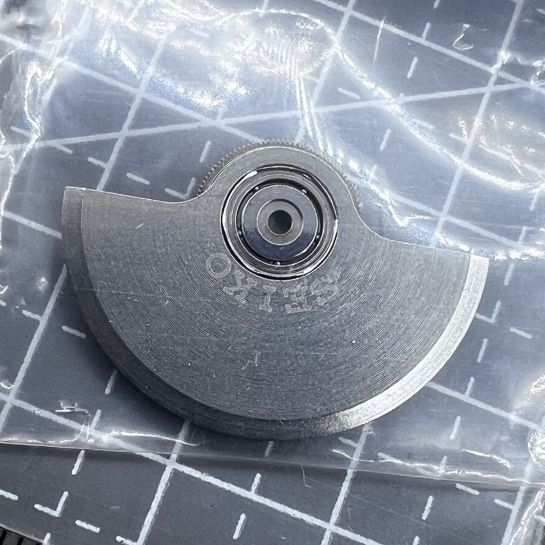 Rotary rotor for Japan Seiko 5J22A quartz watch movement replacement, durable accessory.