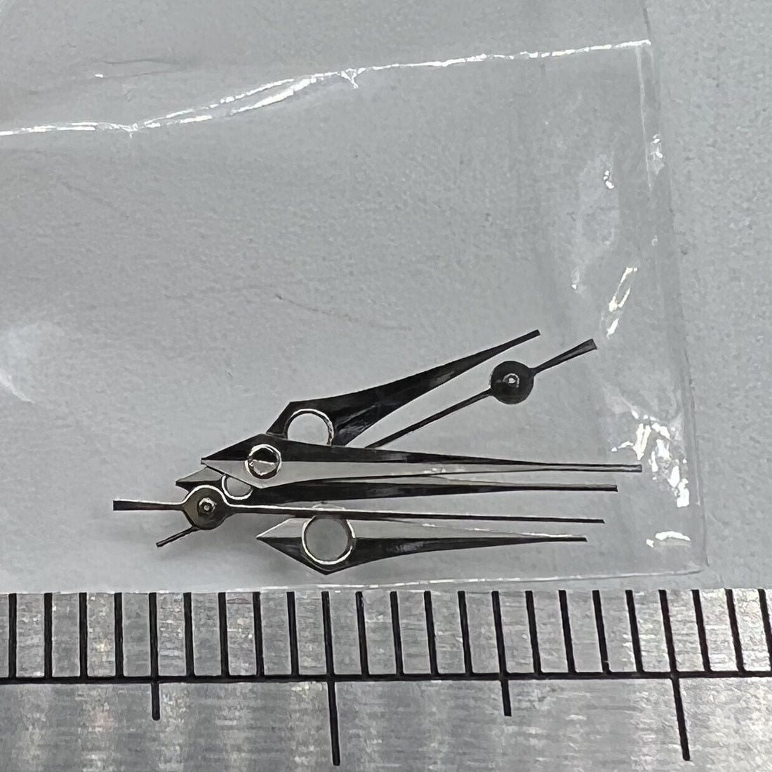 Silver long watch hands set without lume for Miyota 2035 2115 2105 2305 movements, precise fit.