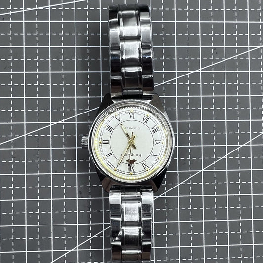 32mm Silver HONGLIAN manual watch with 17 jewels and Roman numeral dial design
