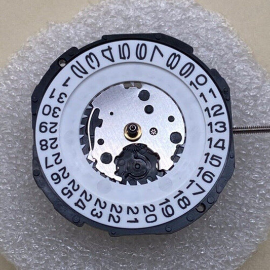 Epson PC32A quartz watch movement with single calendar date at 3, Japan made.