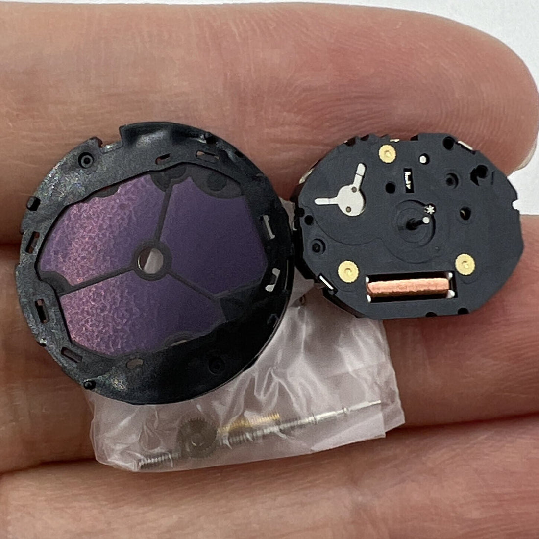 Hattori Epson TMI VS15A solar-powered quartz watch movement from Japan, precise and reliable accessory.
