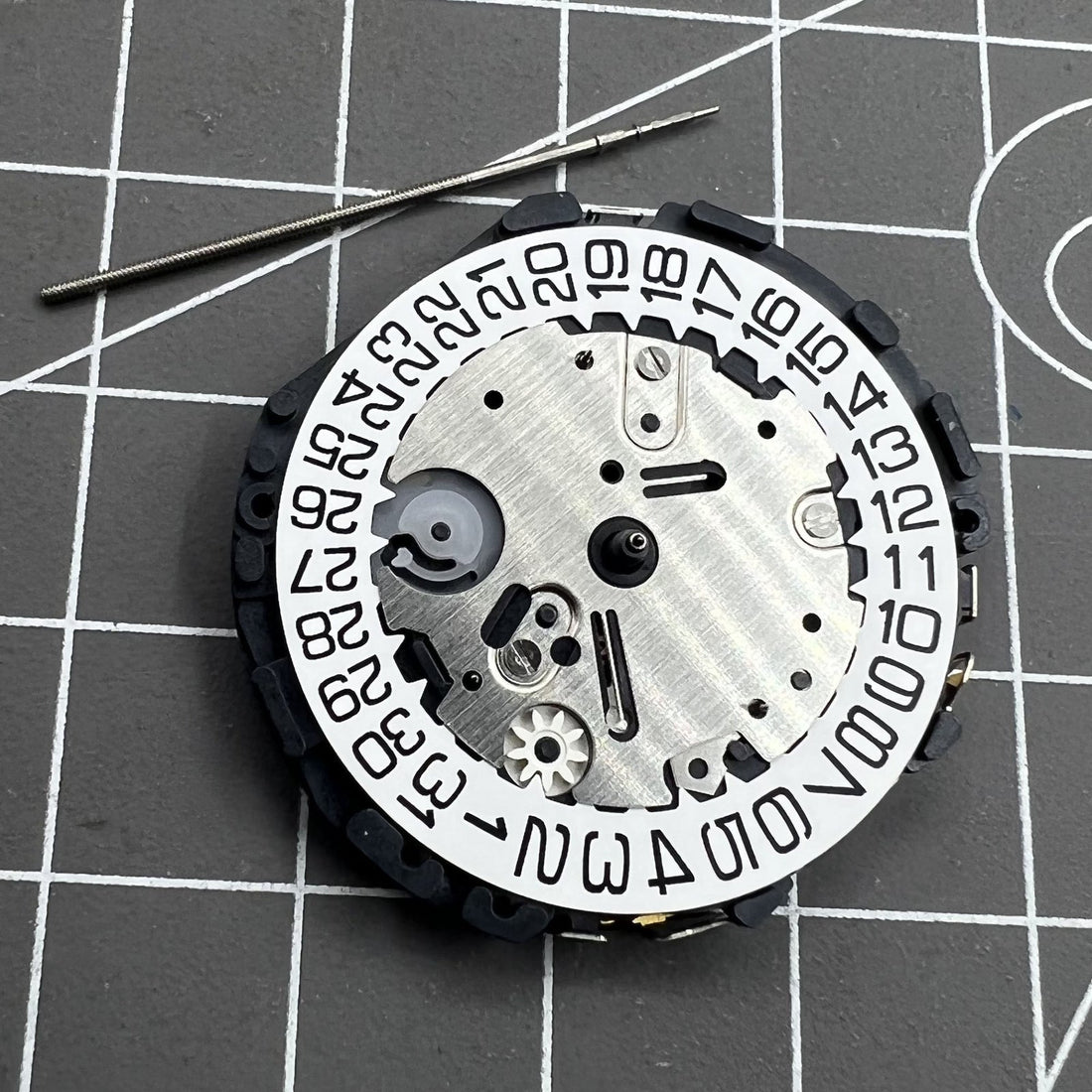 Hattori Epson TMI Japan VR3G quartz movement for precise watch accessory replacement.