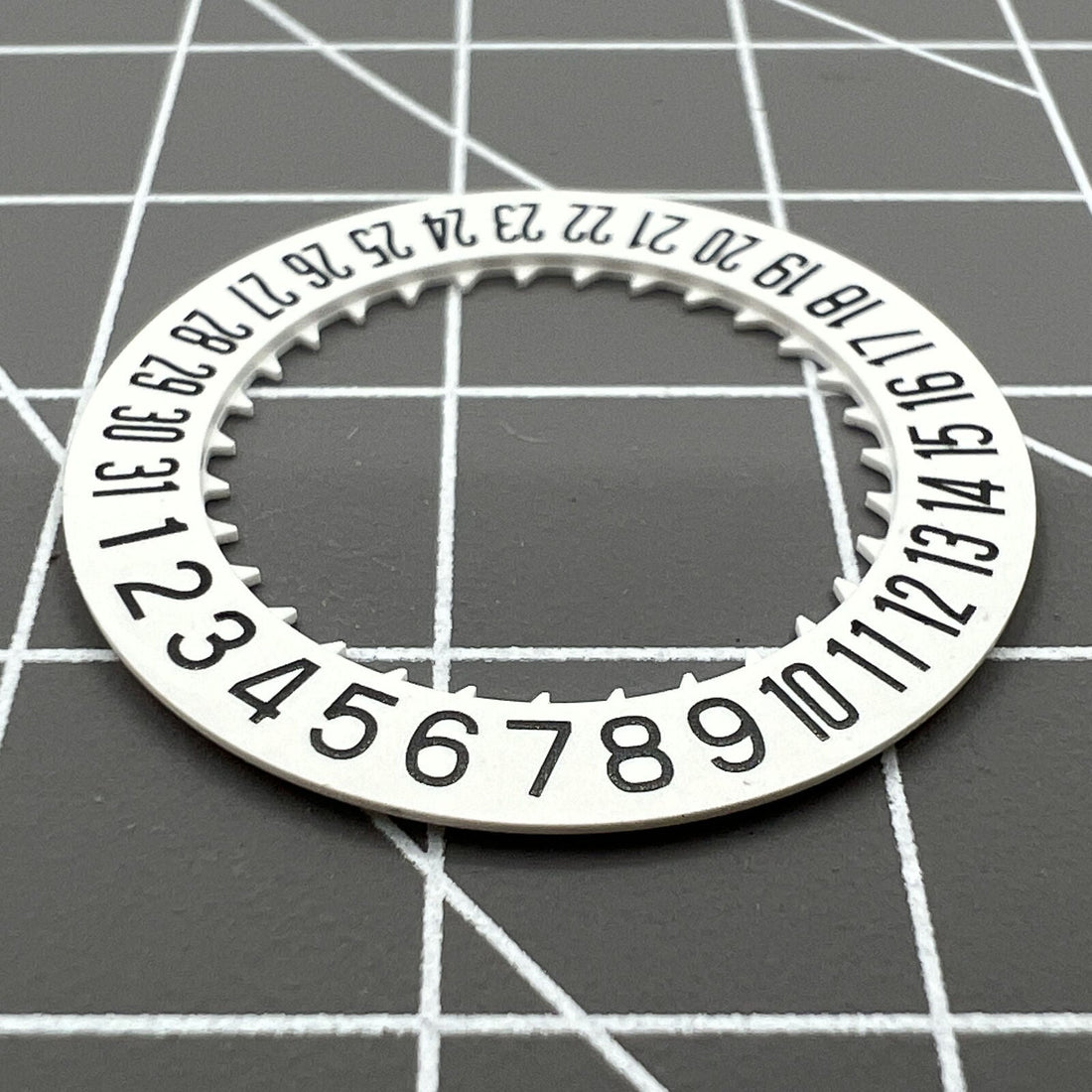 White date disk wheel compatible with NH35 NH36 movements, showing date at 6 o'clock position.
