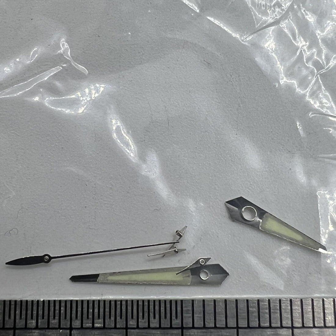 Silver-trimmed green luminous watch hands, 12.5mm, designed for Miyota 0S60 movement.