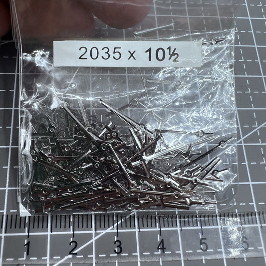 Silver 10.5mm second hands set for Miyota 2035 quartz watches, perfect replacement parts.
