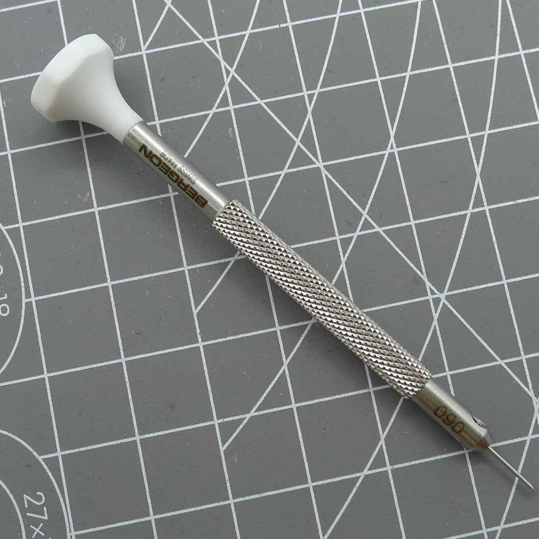 Swiss Bergeon 30081-060 ergonomic screwdriver ?0.60 mm for precise watch accessory repairs.