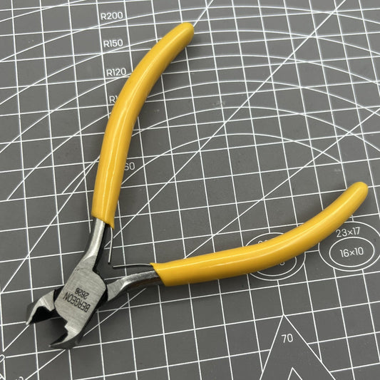 Swiss Made Bergeon 2628 oblique end cutting plier for precise watch accessory trimming.