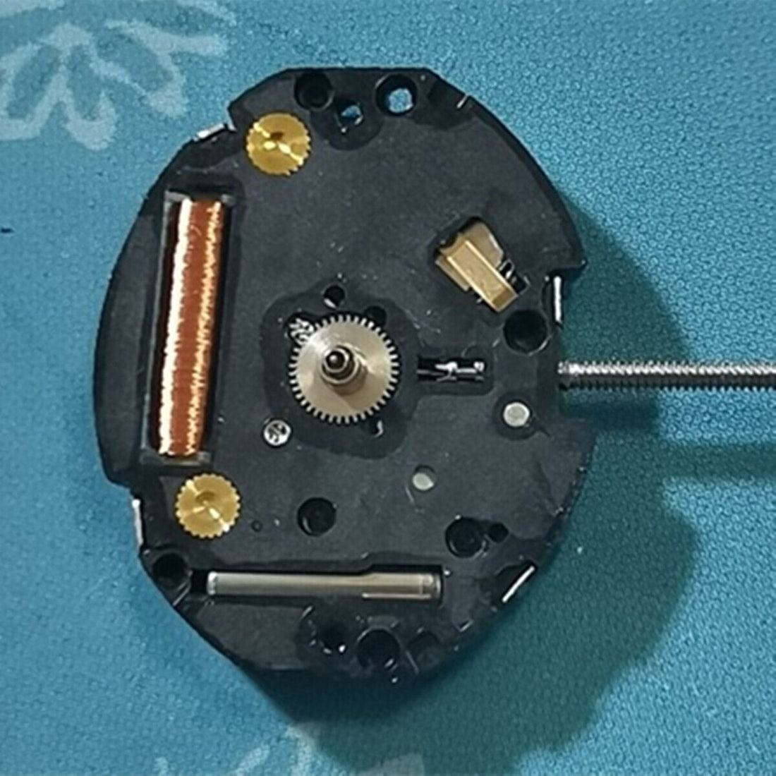 Hattori Epson VC11 quartz watch movement, precision Japan-made part for watch repair and accessories.