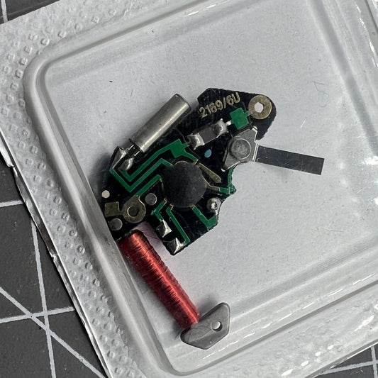 Schweizer Platine watch movement with ISA 1198 quartz mechanism for precise timekeeping.