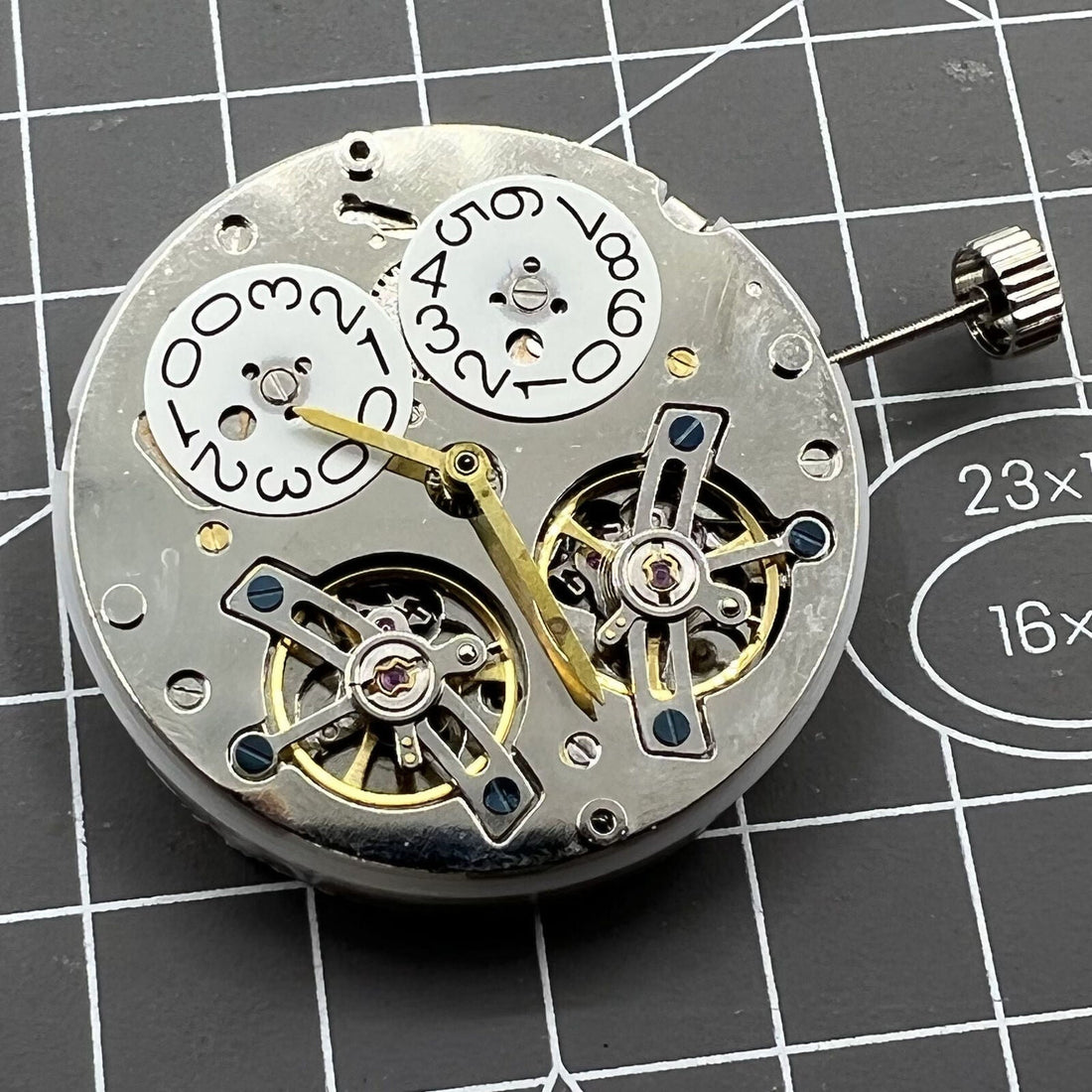 Double balance wheel watch with Big D12 design, automatic mechanical movement TL3303.