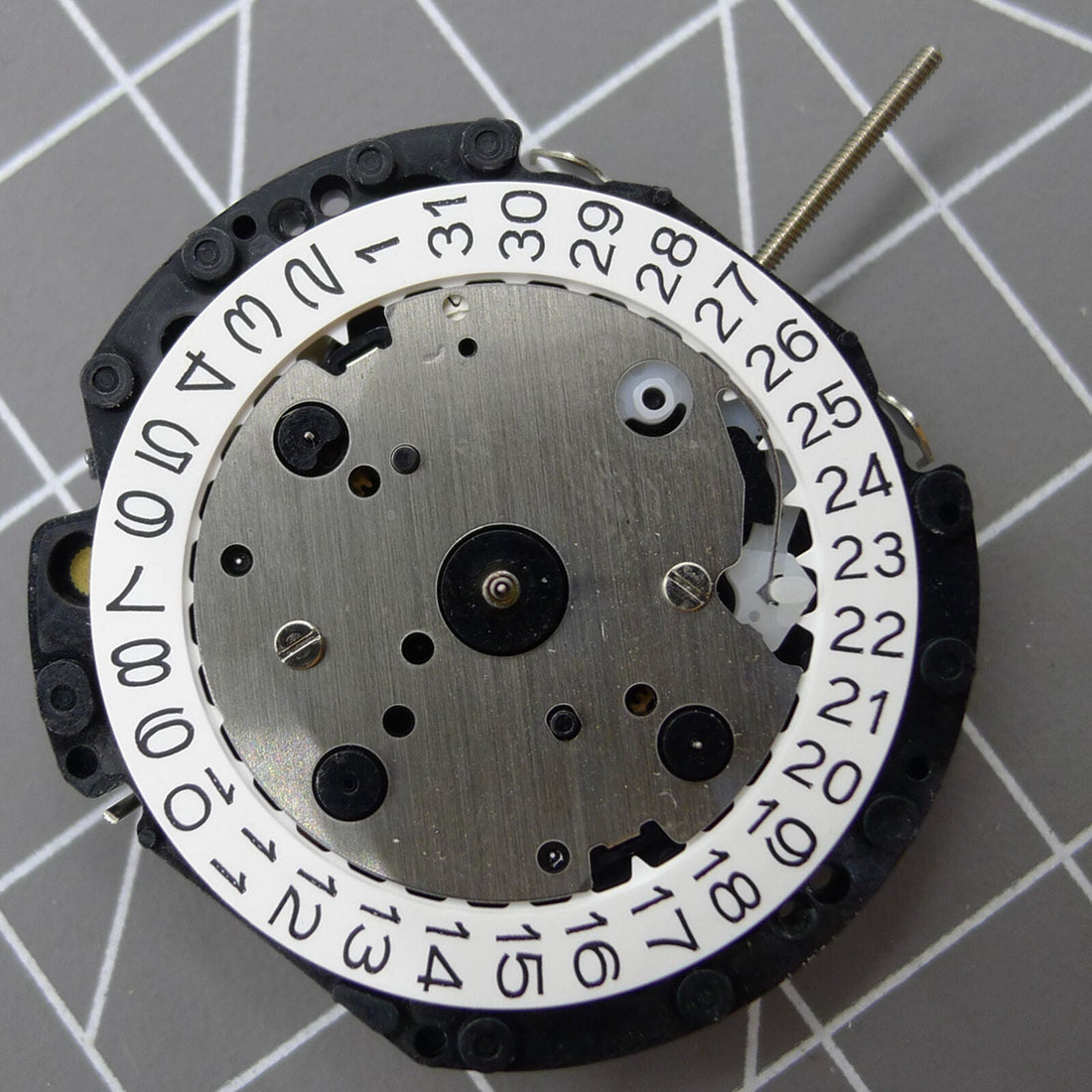 Japan-made Hattori Epson TMI VD51C quartz watch movement for precise timekeeping and reliable performance.