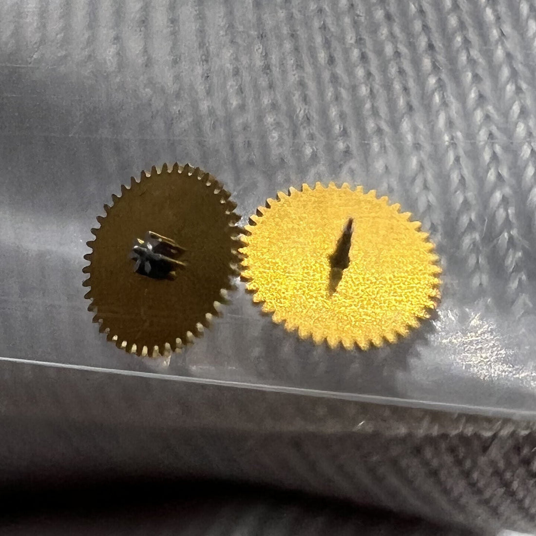 Third Wheel for Ronda 705/715/515/505 watch movement, precision fit replacement part.