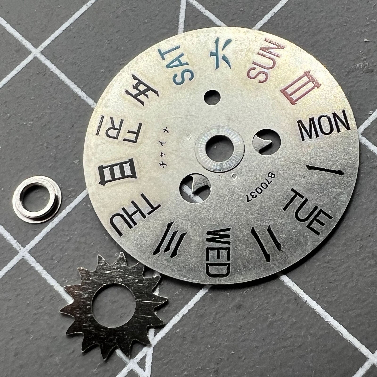 English+Chinese Week Disk Wheel: Personalize Your Timekeeping Experien ...