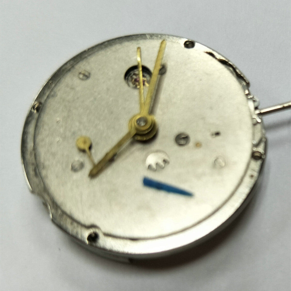 Shanghai Automatic Mechanical Watch Movement R3-1 with precision engineering for reliable timekeeping.