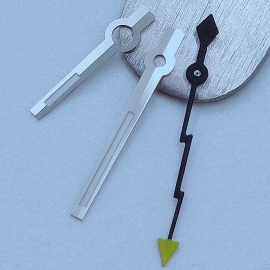 Silver-trimmed black lightning second hand with yellow tip for NH35/36 watches