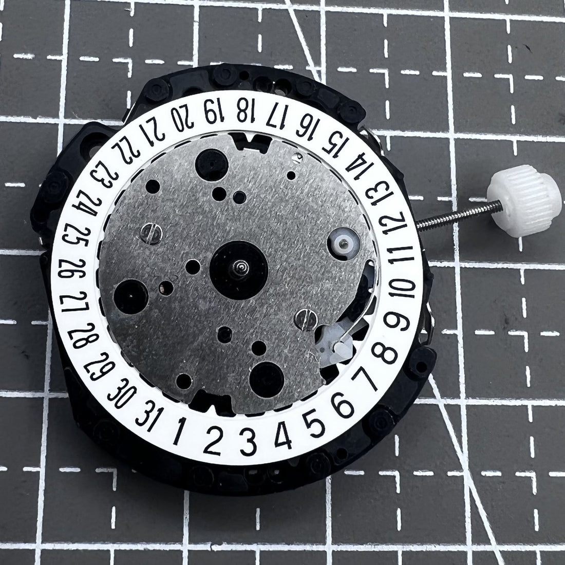 Japan Hattori Epson VD31 VD31A quartz watch movement showing date at 6 o'clock position