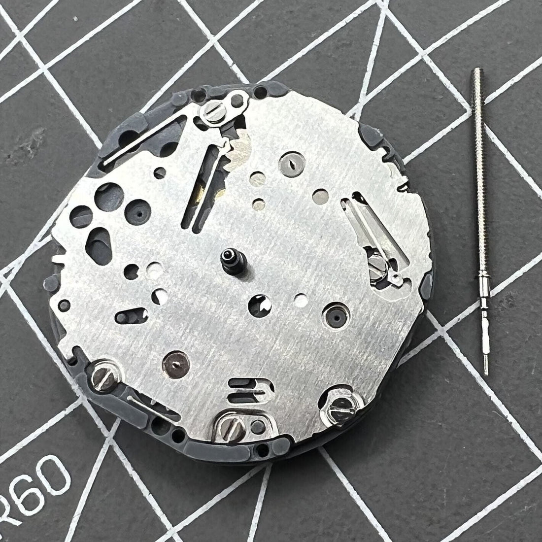 Hattori Epson TMI VH61A quartz watch movement for precise timekeeping in watch accessories.
