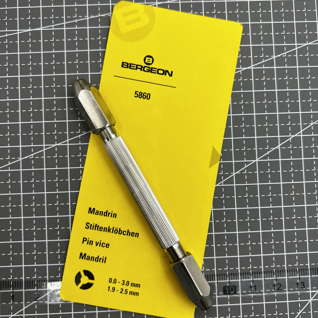 Swiss Bergeon Pin Vise Modell 5860, precision watchmaking tool, adjustable 0-3mm opening, ideal for delicate watch repairs.