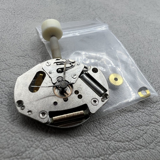 Poljot Z1656H quartz watch movement with three hands, vintage Russian watch part.