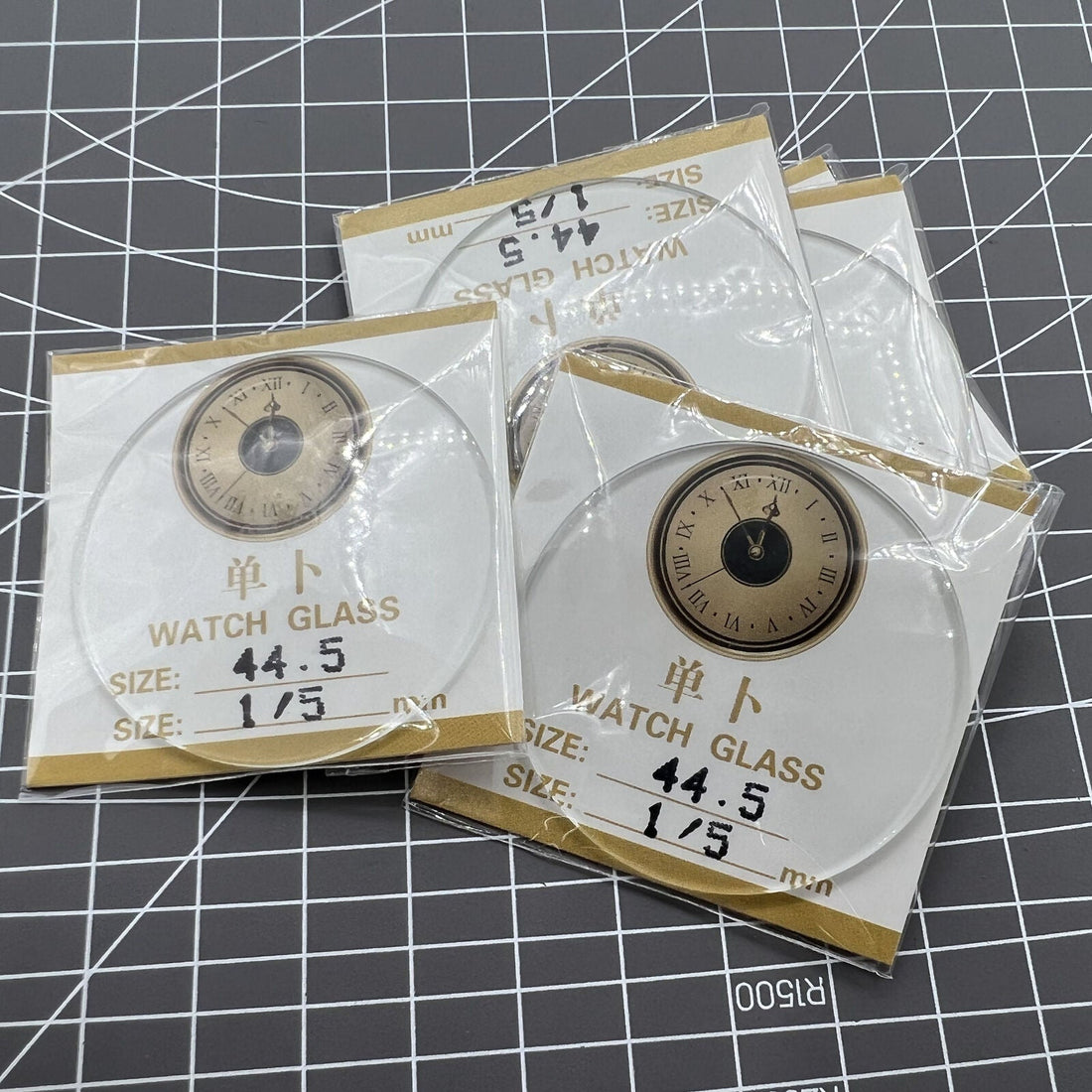 Wholesale 1.5mm thick single dome 40-45mm round watch glass mineral crystal for watch repair and replacement.